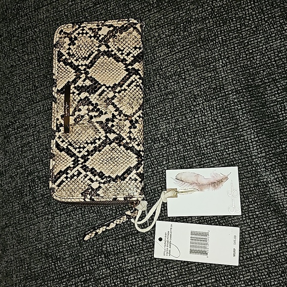 Jessica Simpson Handbags - JESSICA SIMPSON WOMENS faux Snakes Snakeskin large wallet